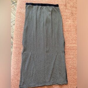 Gap skirt